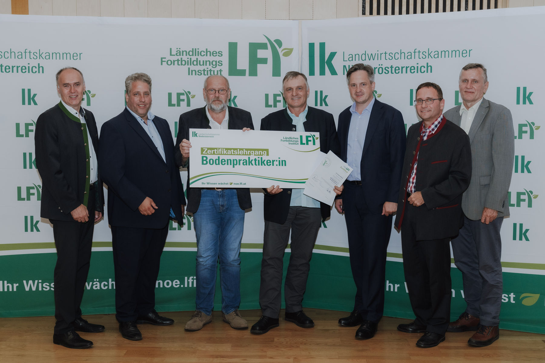 LFI_NOE_20240626_Zertifikatsverleihung_099_2SB03542_(c)SophieBalber.jpg © Sophie Balber/LFI NÖ LFI_NOE_20240626_Zertifikatsverleihung_099_2SB03542_(c)SophieBalber.jpg © Sophie Balber/LFI NÖ