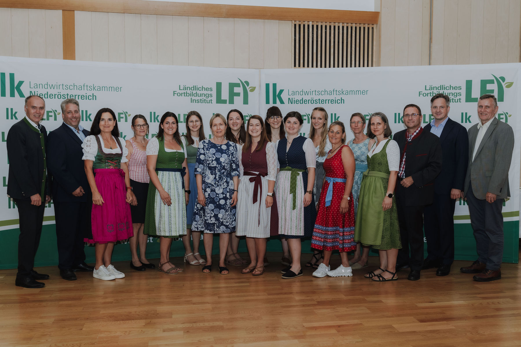 LFI_NOE_20240626_Zertifikatsverleihung_155_2SB03775_(c)SophieBalber.jpg © Sophie Balber/LFI NÖ LFI_NOE_20240626_Zertifikatsverleihung_155_2SB03775_(c)SophieBalber.jpg © Sophie Balber/LFI NÖ