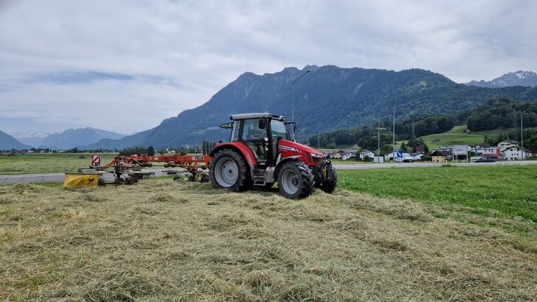 2024: Heuen unter schwierigen Wetterbedingungen © Archiv