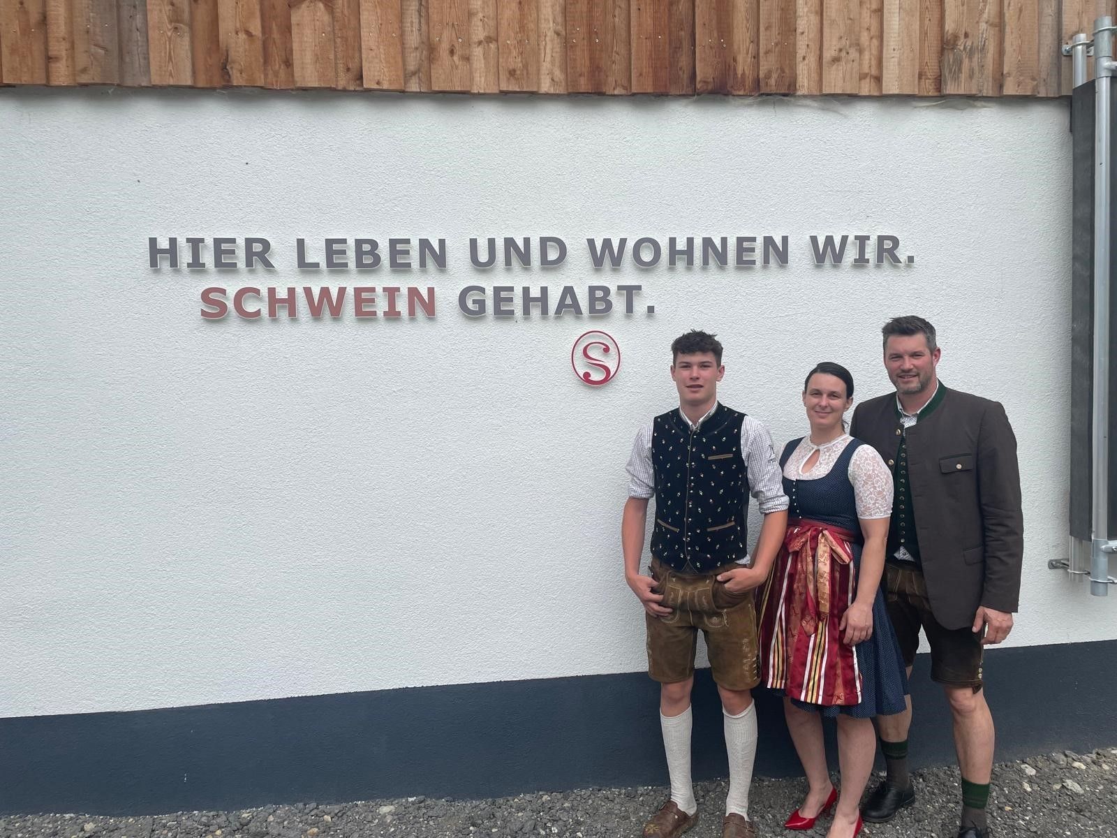 Schneeweiß familie3.jpg © Schneeweiß Schneeweiß familie3.jpg © Schneeweiß