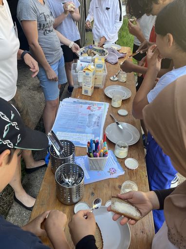 Begeisterte Schülerinnen und Schüler beim Tag der Landwirtschaft am Betrieb Baldinger © BBK Gmunden Vöcklabruck