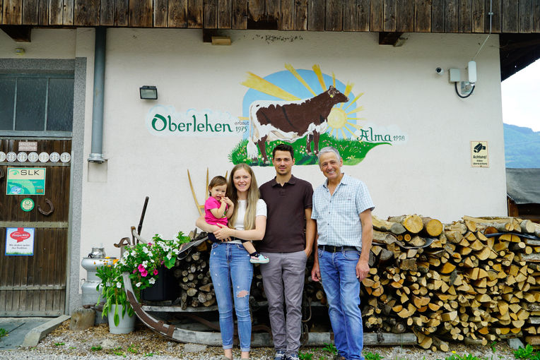 Dass die Kälber am Hof bleiben, ist unsere Philosophie: Oberlehen in Kaprun.jpg © Kronreif Dass die Kälber am Hof bleiben, ist unsere Philosophie: Oberlehen in Kaprun.jpg © Kronreif