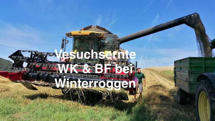 Ernte beim BIOVersuch "Wildkräuter- und Brutflächen" bei Roggen in Sankt Oswald bei Haslach, 26. Juli 2024