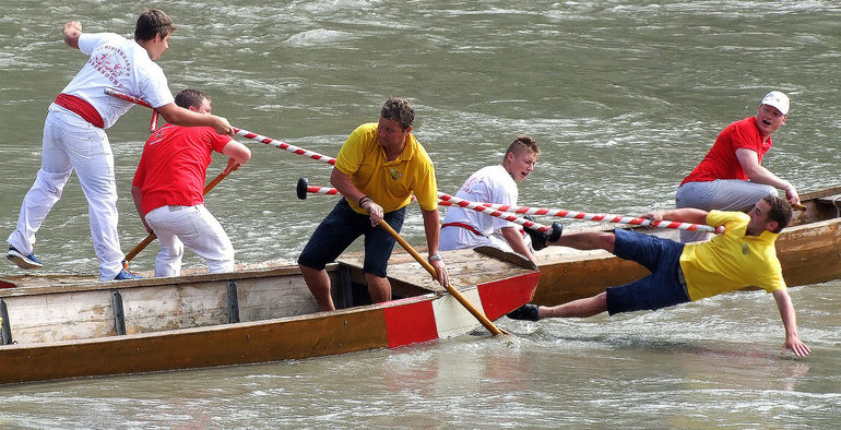 Schifferstechen.jpg © Standl Schifferstechen.jpg © Standl
