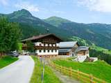 Den Bauernhof mit allen Sinnen erleben: Maurachgut in Bad Hofgastein.jpg © Kronreif