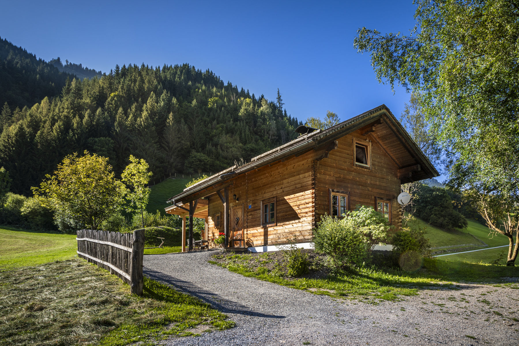 20230906_ChaletGretchenruheAussen_001_klein.jpg © Urlaub am Bauernhof