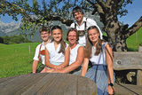 Bayerische Almschönheit mit   Weitblick.jpg © Christine Mooslechner