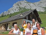 Bayerische Almschönheit mit   Weitblick.jpg © Christine Mooslechner