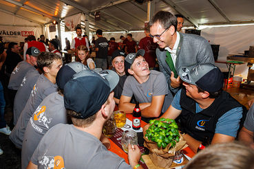 LJ Feier Jugend und Markus Wallner.jpg