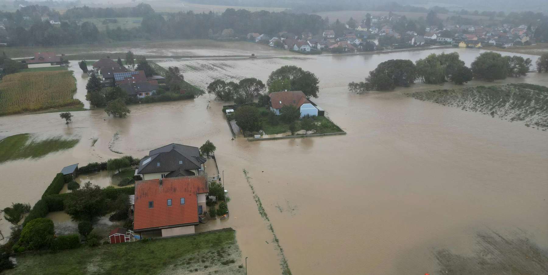 Unwetter Niederösterreich.jpg © Helmut Fohringer/APA/picturedesk.com