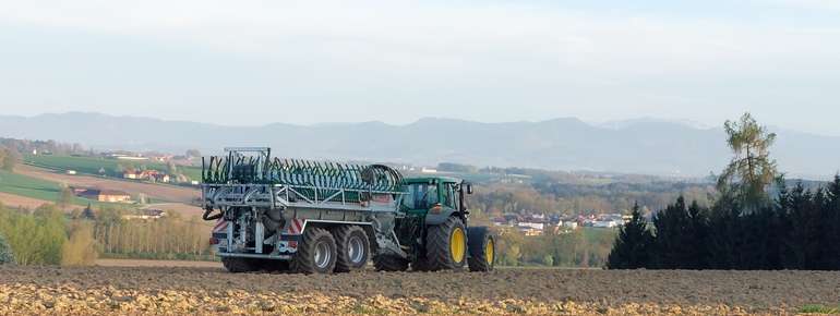 Güllefass_tw.jpg © Archiv Güllefass_tw.jpg © Archiv