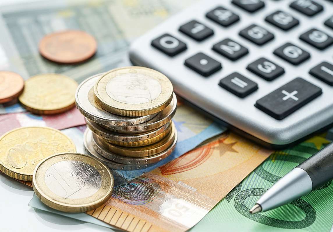 Geld Rechner © jd-photodesign  – stock.adobe.com