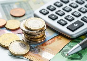 Geld Rechner © jd-photodesign  – stock.adobe.com