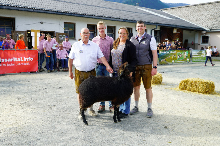 Landesschau für Schafe in Maishofen 2024 Teil 2.jpg