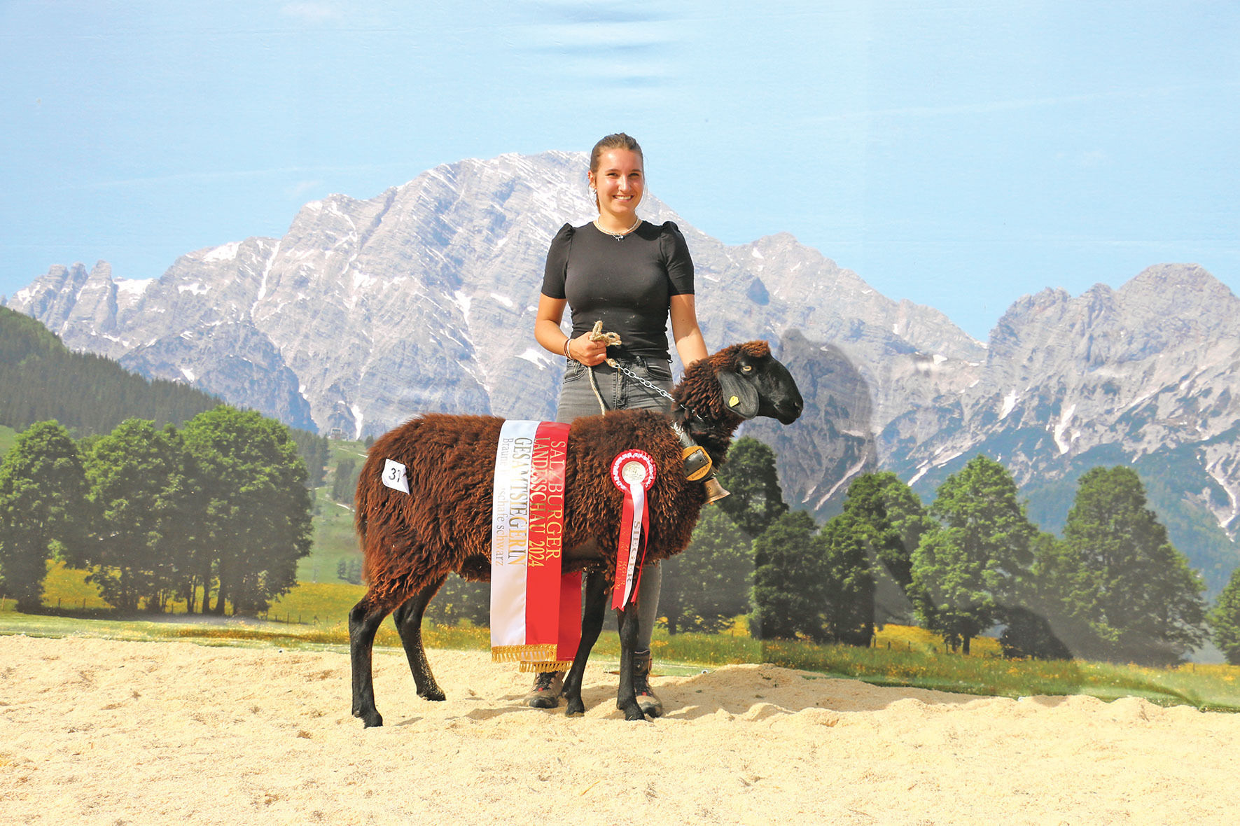 Landesschau mit  hervorragenden Tieren aus acht Rassen.jpg © Sendlhofer Landesschau mit  hervorragenden Tieren aus acht Rassen.jpg © Sendlhofer