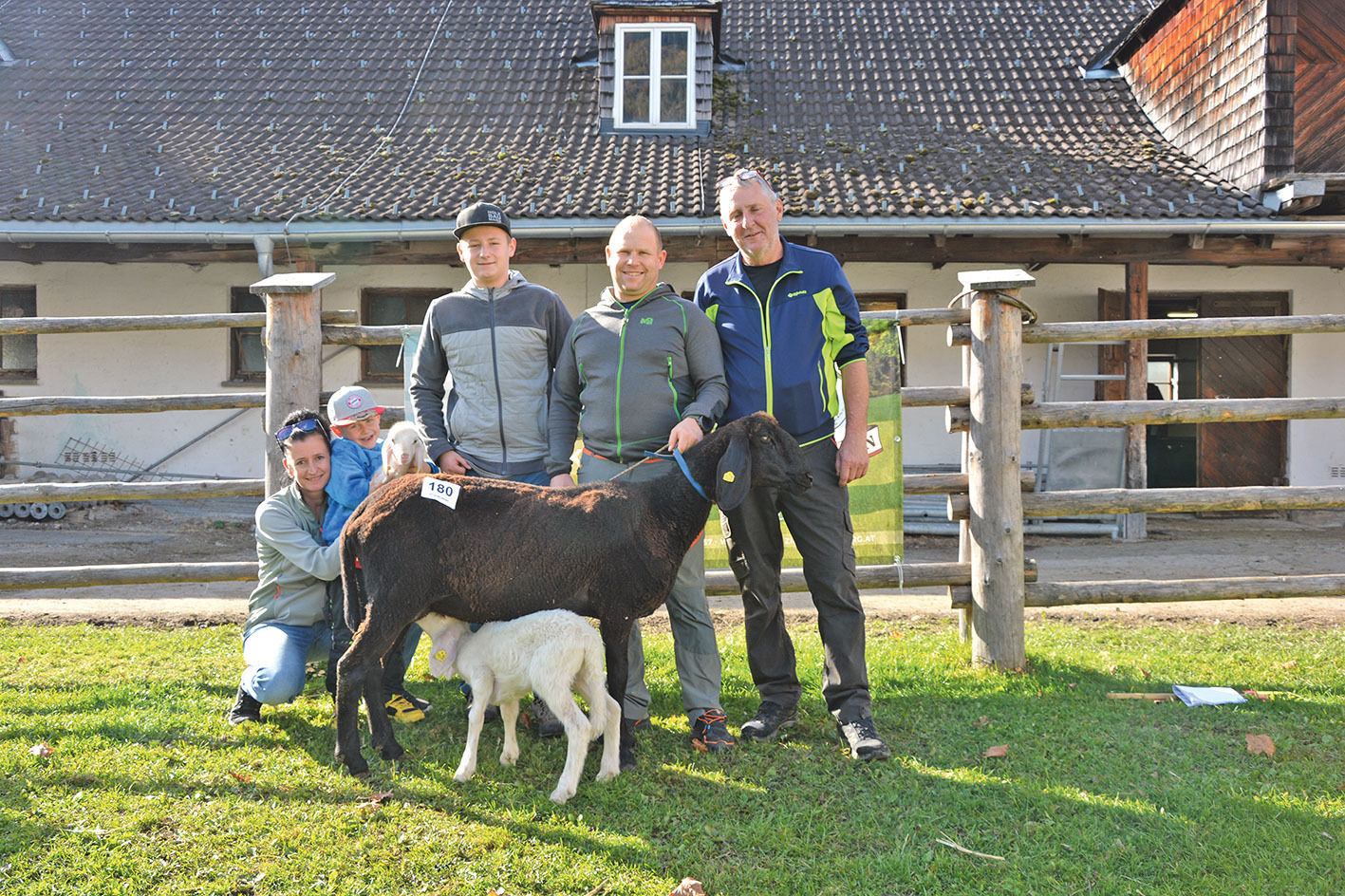 Auftriebsrekord bei Versteigerung in Maishofen	.jpg © Salzburger Landesverband für Schafe und Ziegen Auftriebsrekord bei Versteigerung in Maishofen	.jpg © Salzburger Landesverband für Schafe und Ziegen