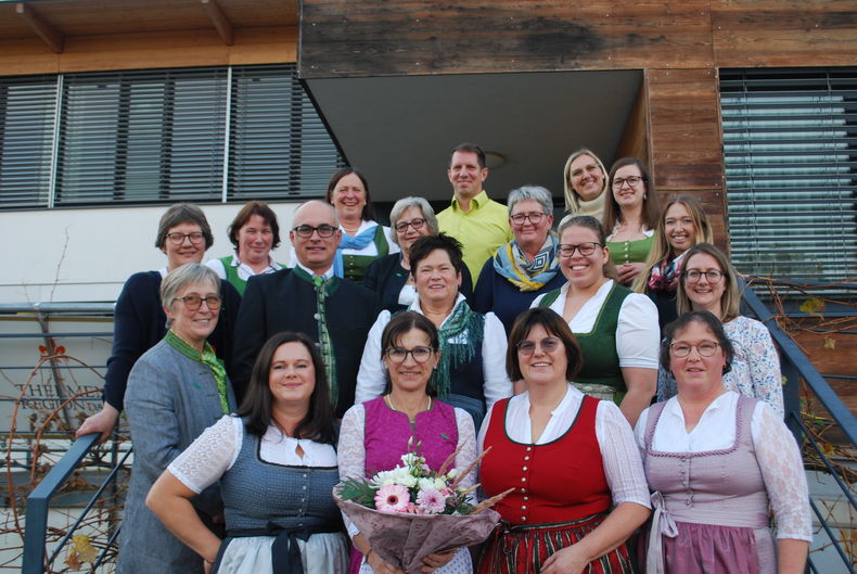 Bezirksbäuerinnenwahl 24 (39).jpg Bezirksbäuerinnenwahl 24 (39).jpg