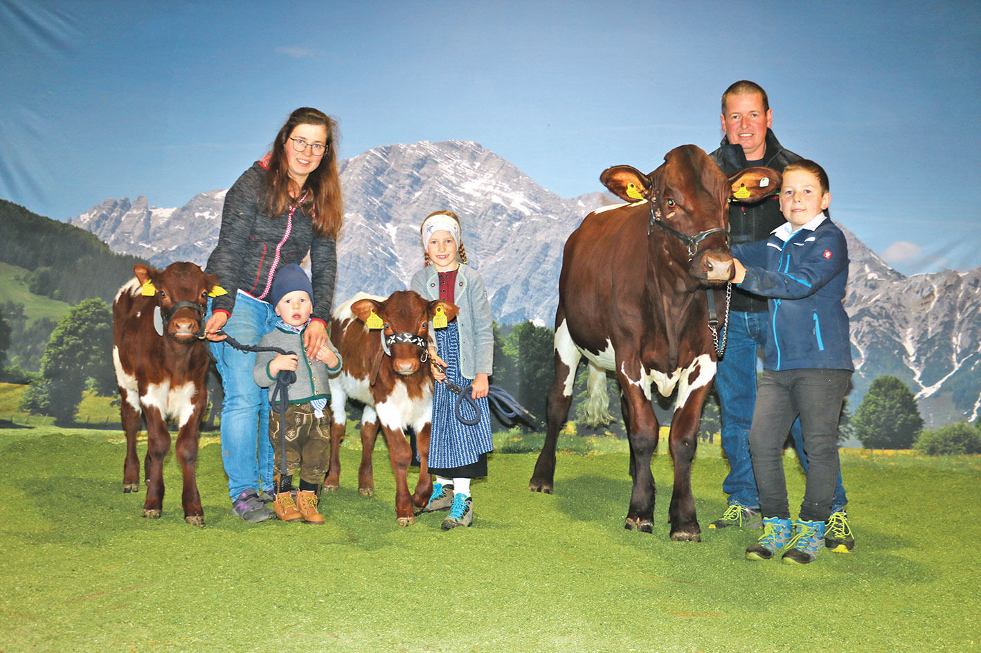 Die Züchterjugend feierte ein   grandioses Fest in Maishofen.jpg © Sendlhofer Die Züchterjugend feierte ein   grandioses Fest in Maishofen.jpg © Sendlhofer