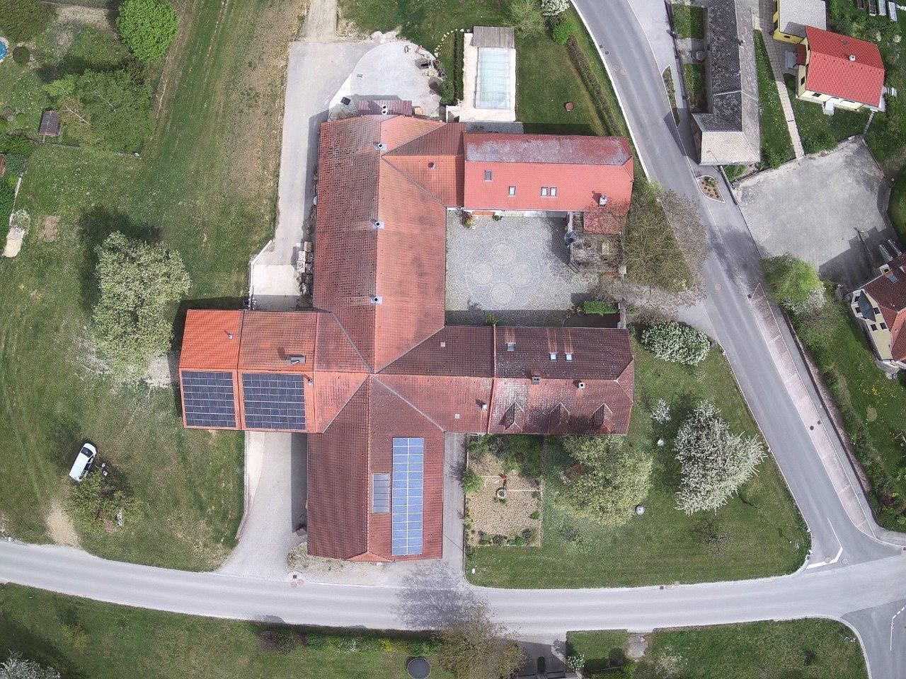 03 Dach-Gesamtgebäude Wolfesberger DJI 0078.jpg