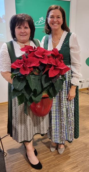 Wahl Bezirksbäuerin (11).jpg Wahl Bezirksbäuerin (11).jpg