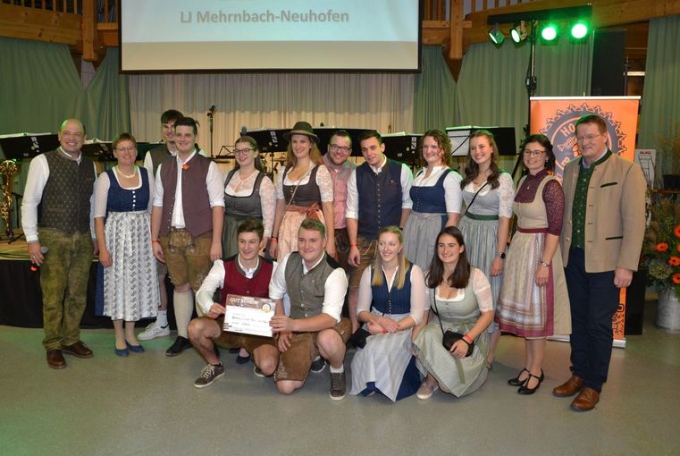 schmuckbild bauernball ried Erntekronenprämierung Lj Mehrnbach-Neuhofen DSC 0058.jpg