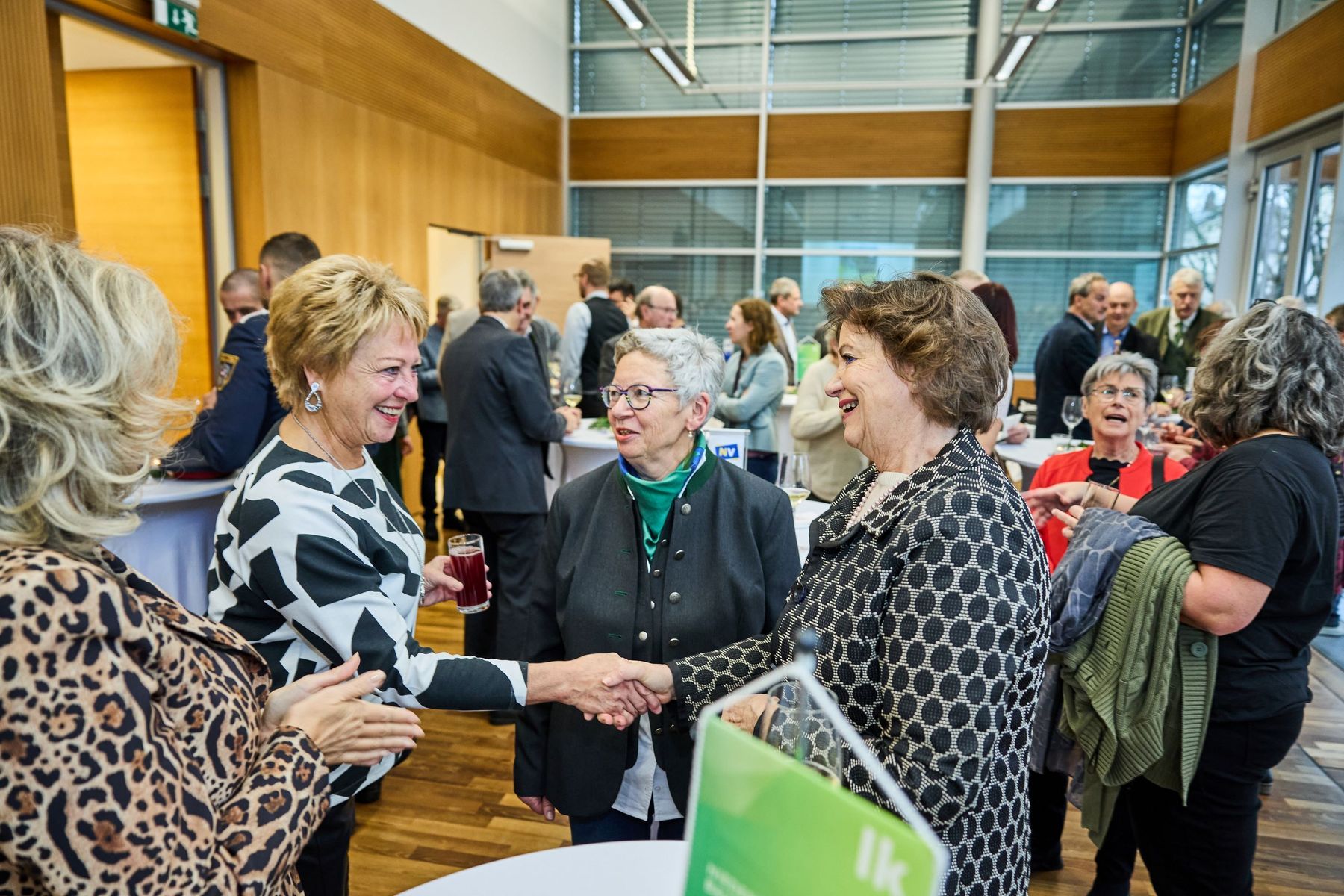 20-Jahre-Hausgemeinschaft_1080.jpg © Franz Gleiß 20-Jahre-Hausgemeinschaft_1080.jpg © Franz Gleiß