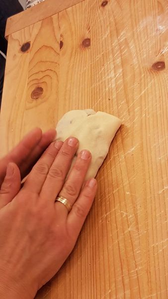 Mödling Weihnachtliche Backkunst.jpg Mödling Weihnachtliche Backkunst.jpg