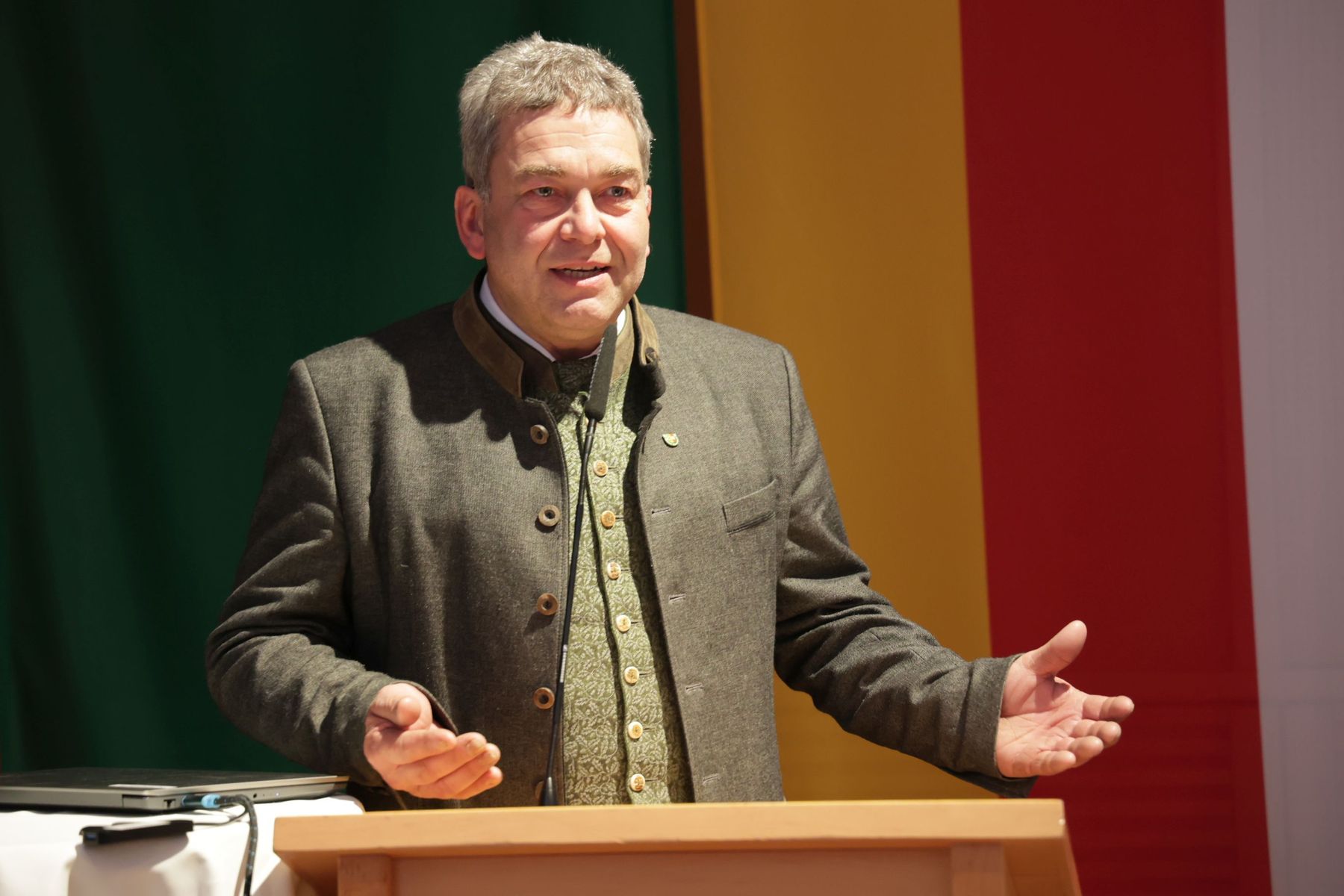KR Hermann Schluder_Wajand.jpg © Wajand KR Hermann Schluder_Wajand.jpg © Wajand