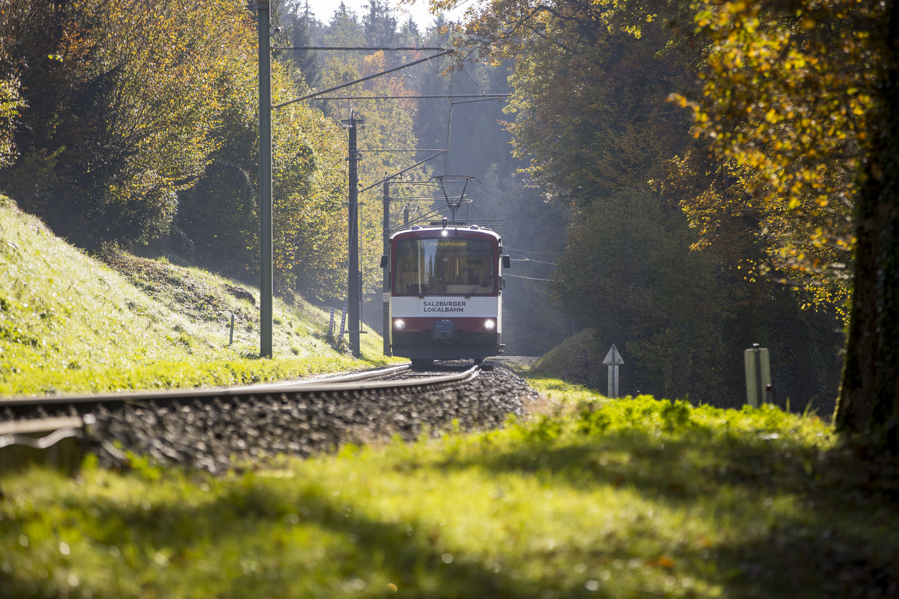 Salzburger-Lokalbahn_Bildnachweis_©Neumayr_Leo.jpg © Salzburg Verkehr/Neumayr Salzburger-Lokalbahn_Bildnachweis_©Neumayr_Leo.jpg © Salzburg Verkehr/Neumayr