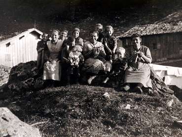 Landwirtschaft früher.jpg © Sammlung Oliver Benvenuti, Vorarlberger Landesbibliothek