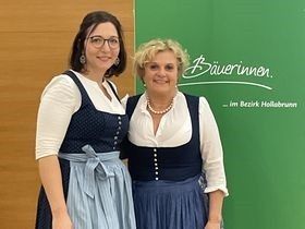 Bezirksbäuerin Elisabeth Lust-Sauberer  -  Bezirksbäuerin Barbara Pletzer.jpg