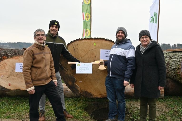 Wertholzsubmission_2025_LK_OÖ_(56)_klein.jpg © Landwirtschaftskammer OÖ Wertholzsubmission_2025_LK_OÖ_(56)_klein.jpg © Landwirtschaftskammer OÖ