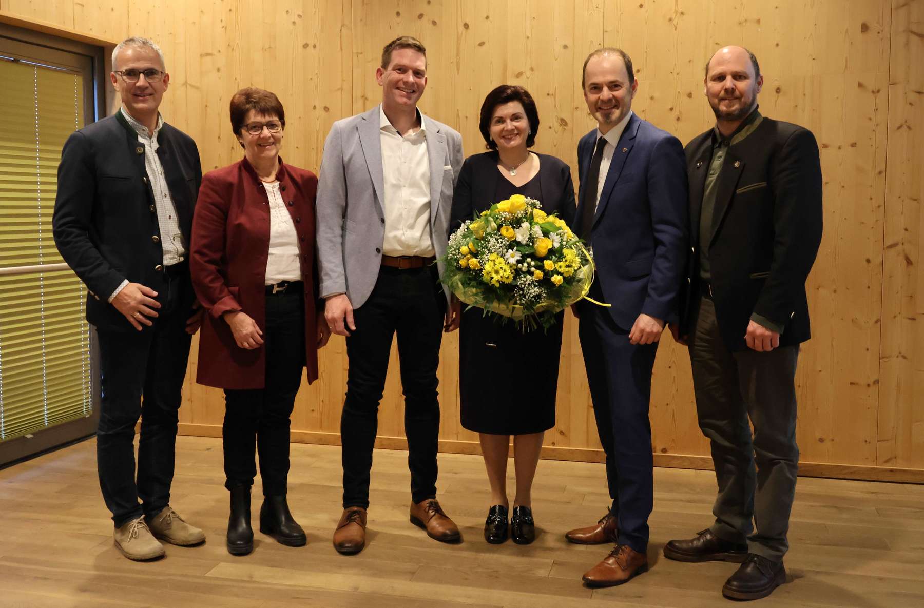 TirolObst Übergabe: Johannes Kuenz und Regina Norz © Böck TirolObst Übergabe: Johannes Kuenz und Regina Norz © Böck