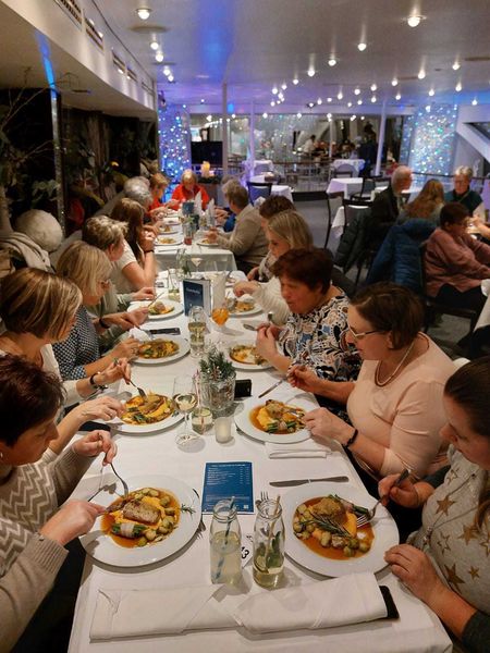 Christkindlmarkt Linz und Kristallschiff © Die Bäuerinnen im Bezirk Gmünd