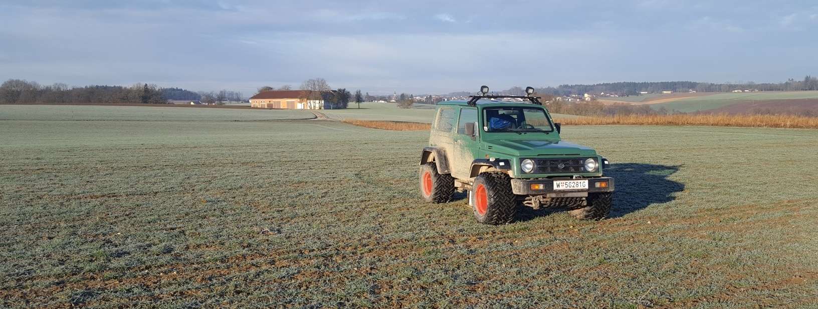 Nmin-Probenziehung mit Geländewagen.jpg