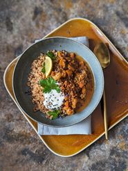 Linsencurry mit Reis HF.jpg © Höfelmaier Linsencurry mit Reis HF.jpg © Höfelmaier