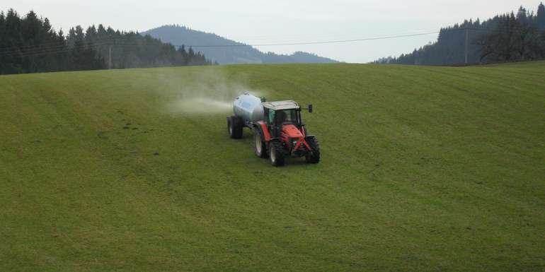 Ausbringung_von_Hausabwässern.jpg © BWSB/Hölzl Ausbringung_von_Hausabwässern.jpg © BWSB/Hölzl