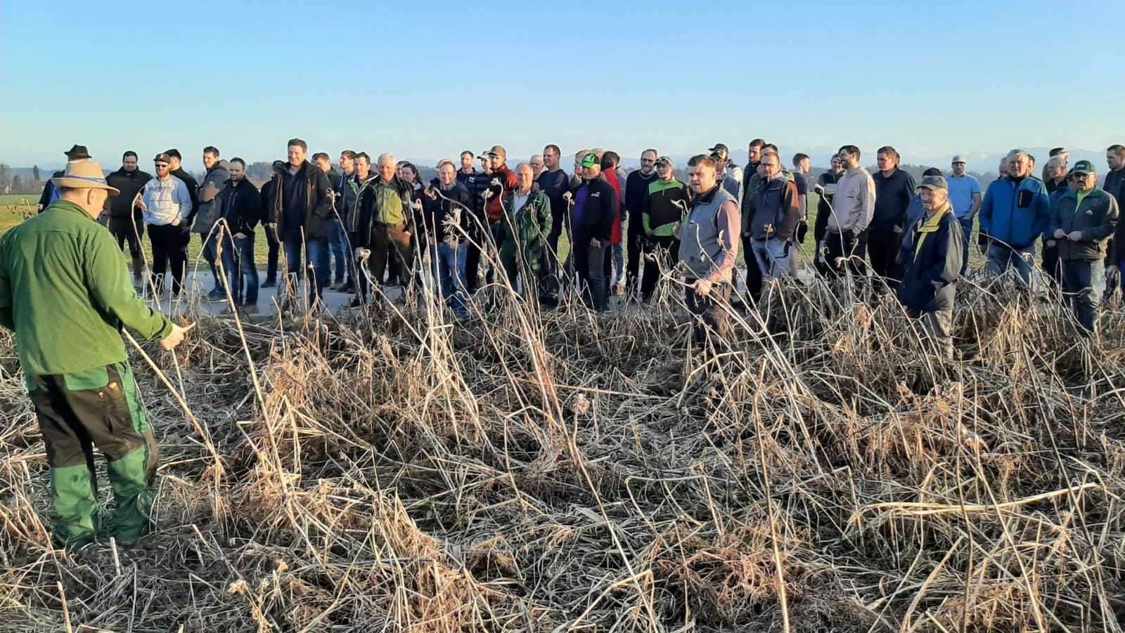 Frühjahrs-Feldbegehungen am Betrieb Kastenhuber in Bad Wimsbach-Neydharting, 7. März 2025 Frühjahrs-Feldbegehungen am Betrieb Kastenhuber in Bad Wimsbach-Neydharting, 7. März 2025