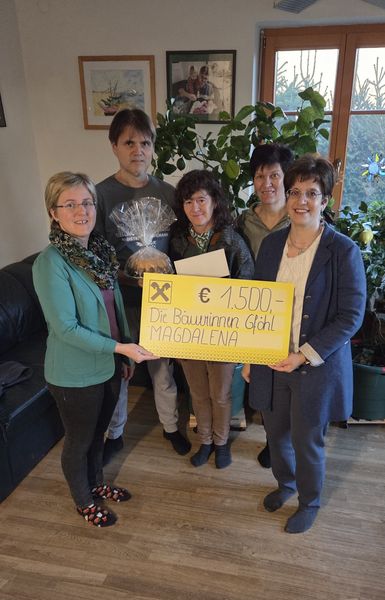 Spendenübergabe.jpg