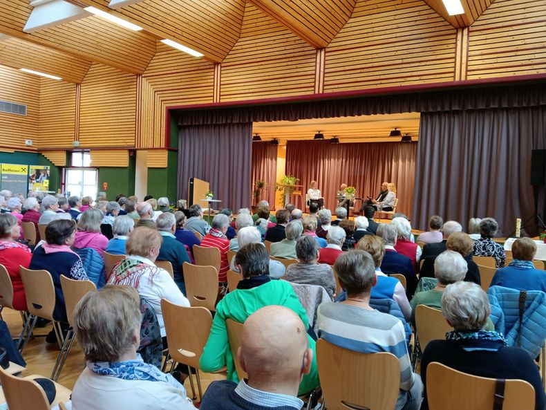 Tag der Älteren Generationen © Die Bäuerinnen im Bezirk Neunkirchen Tag der Älteren Generationen © Die Bäuerinnen im Bezirk Neunkirchen