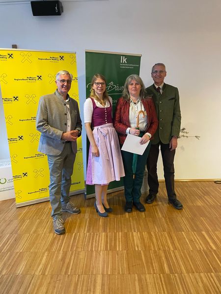 Tag der Bäuerinnen und Frauen im ländlichen Raum im Bezirk Mödling.jpg Tag der Bäuerinnen und Frauen im ländlichen Raum im Bezirk Mödling.jpg