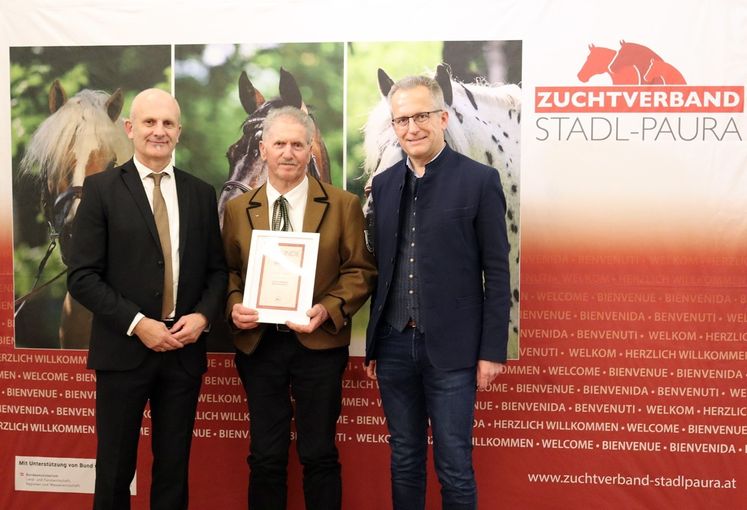 pferde_GV_Mitgliederversammlung Pferdezüchter.jpg © Zuchtverband Stadl Paura pferde_GV_Mitgliederversammlung Pferdezüchter.jpg © Zuchtverband Stadl Paura