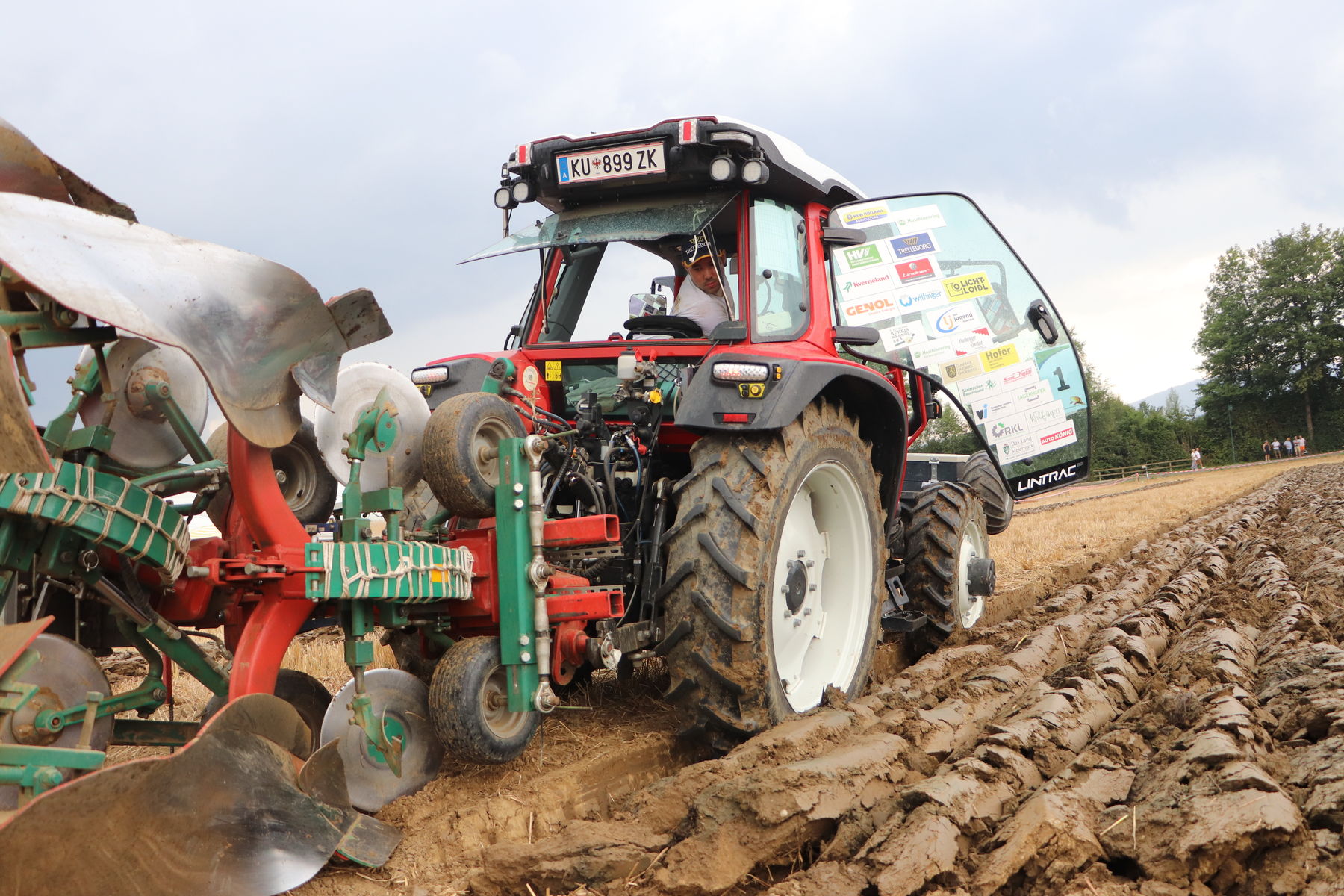 Landjugend Landesentscheid Pflügen.jpg © Landjugend Steiermark