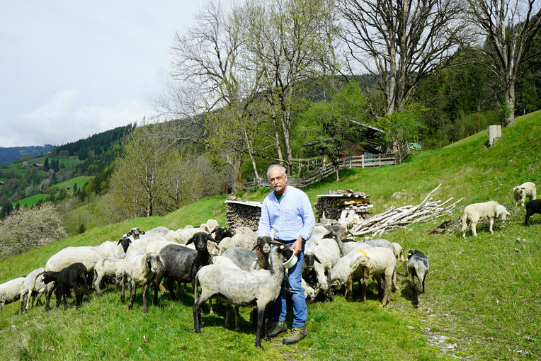 Der Vielfalt in Stall, Wiese und Garten verschrieben.jpg © Etter Der Vielfalt in Stall, Wiese und Garten verschrieben.jpg © Etter