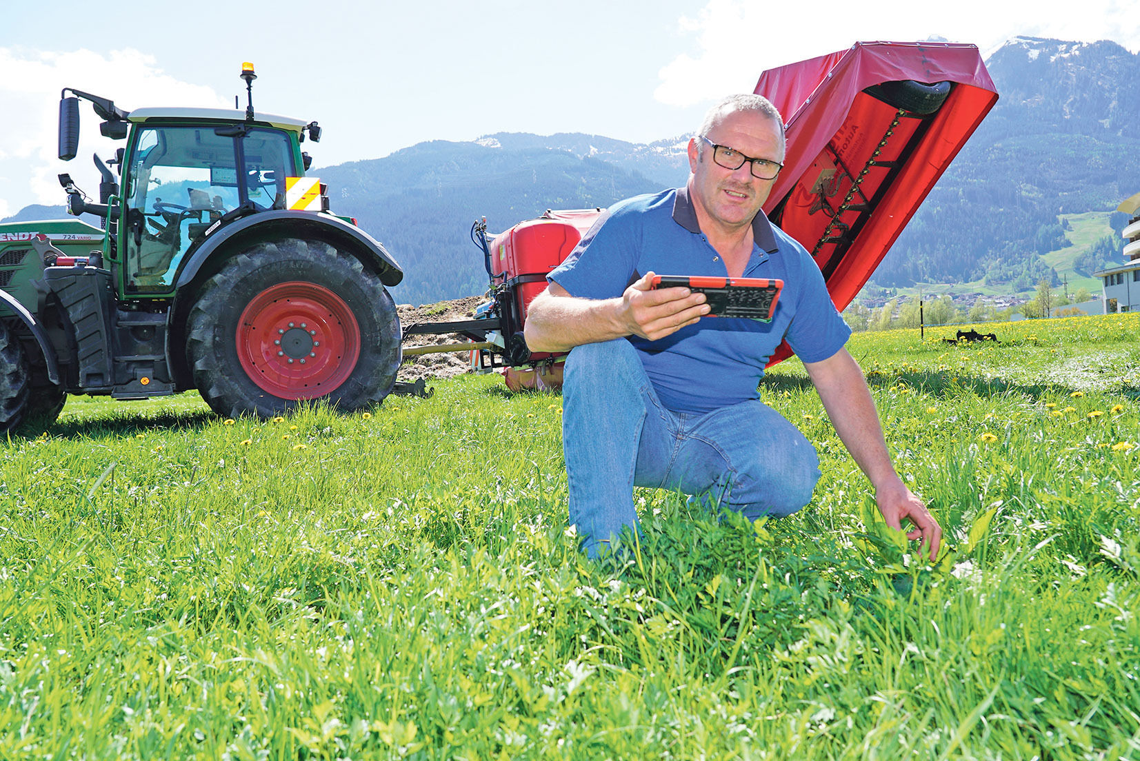 Mit Hightech  den Ampfer  im Griff.jpg © Hatheier