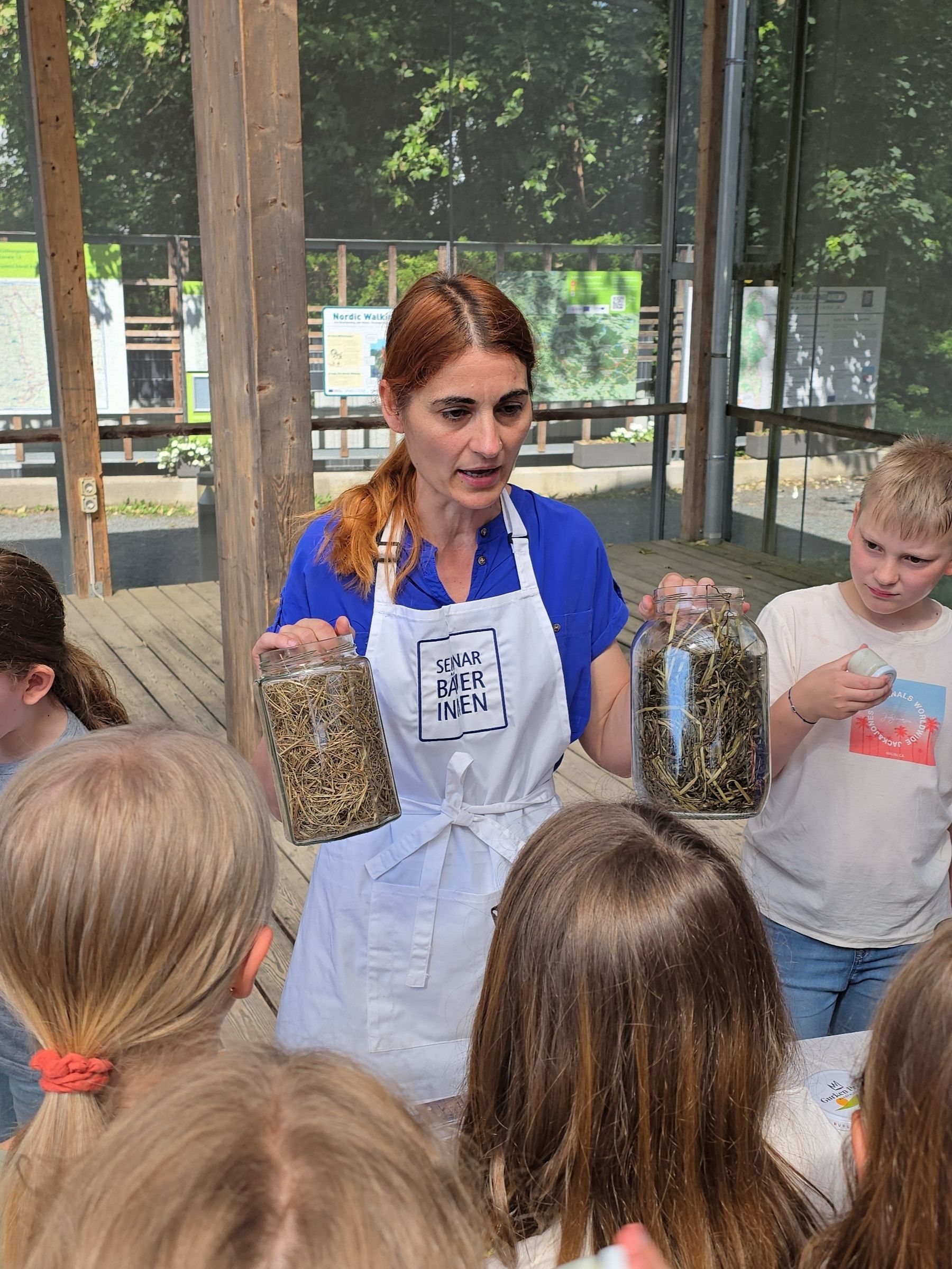 Weltmilchtag mit Seminarbäuerin Carina Laschober-Luif und Kindern.jpg © LKBgld_Tesch-Wessely