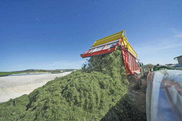 Erfolgsfaktoren für eine perfekte  Grassilagequalität.jpg © Pöttinger