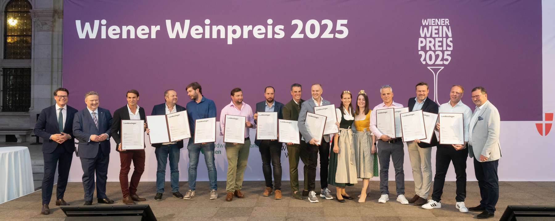 Wiener Weinpreis Landessieger 2025.jpg © stadtwienmarketing/Simon Grissemann