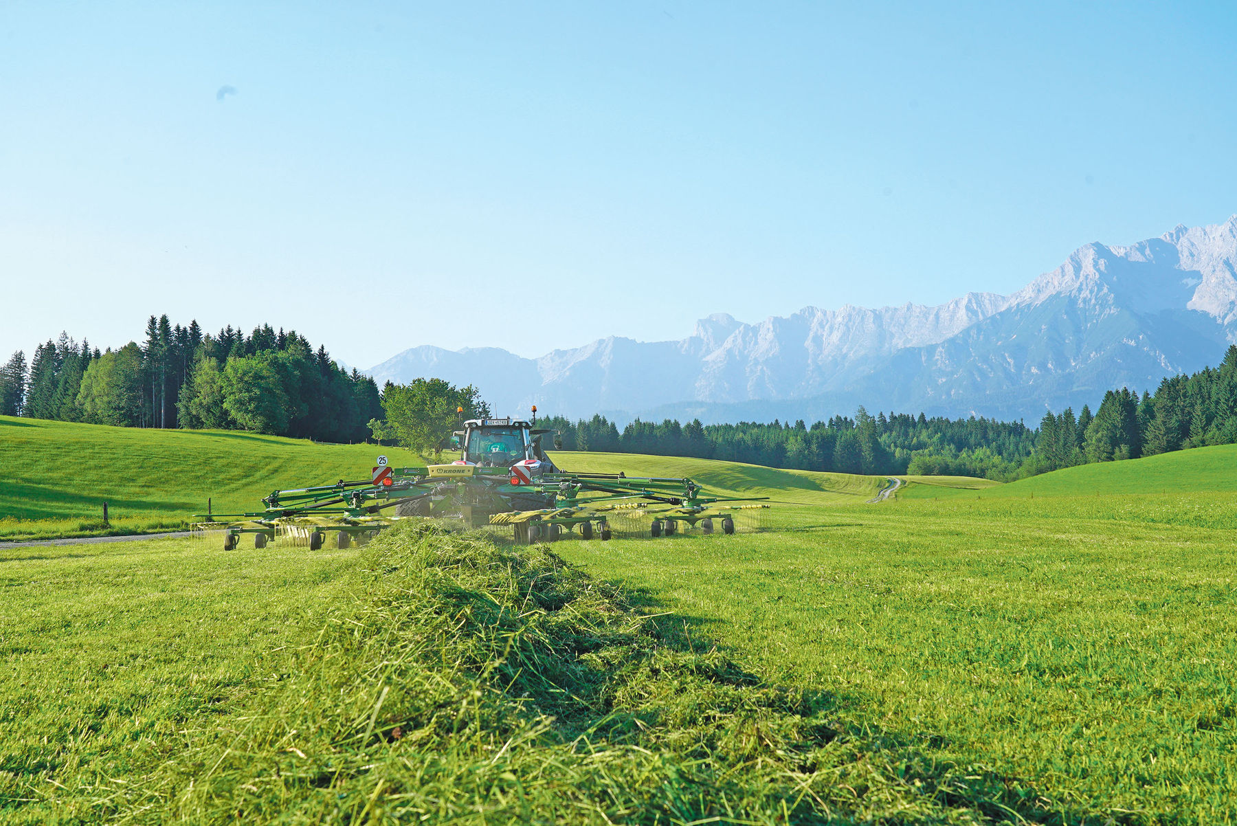 Schlagkräftige Pferdestärken am Feldtag im Einsatz.jpg © Hatheier