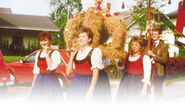 33_erntedank.jpg © Archiv